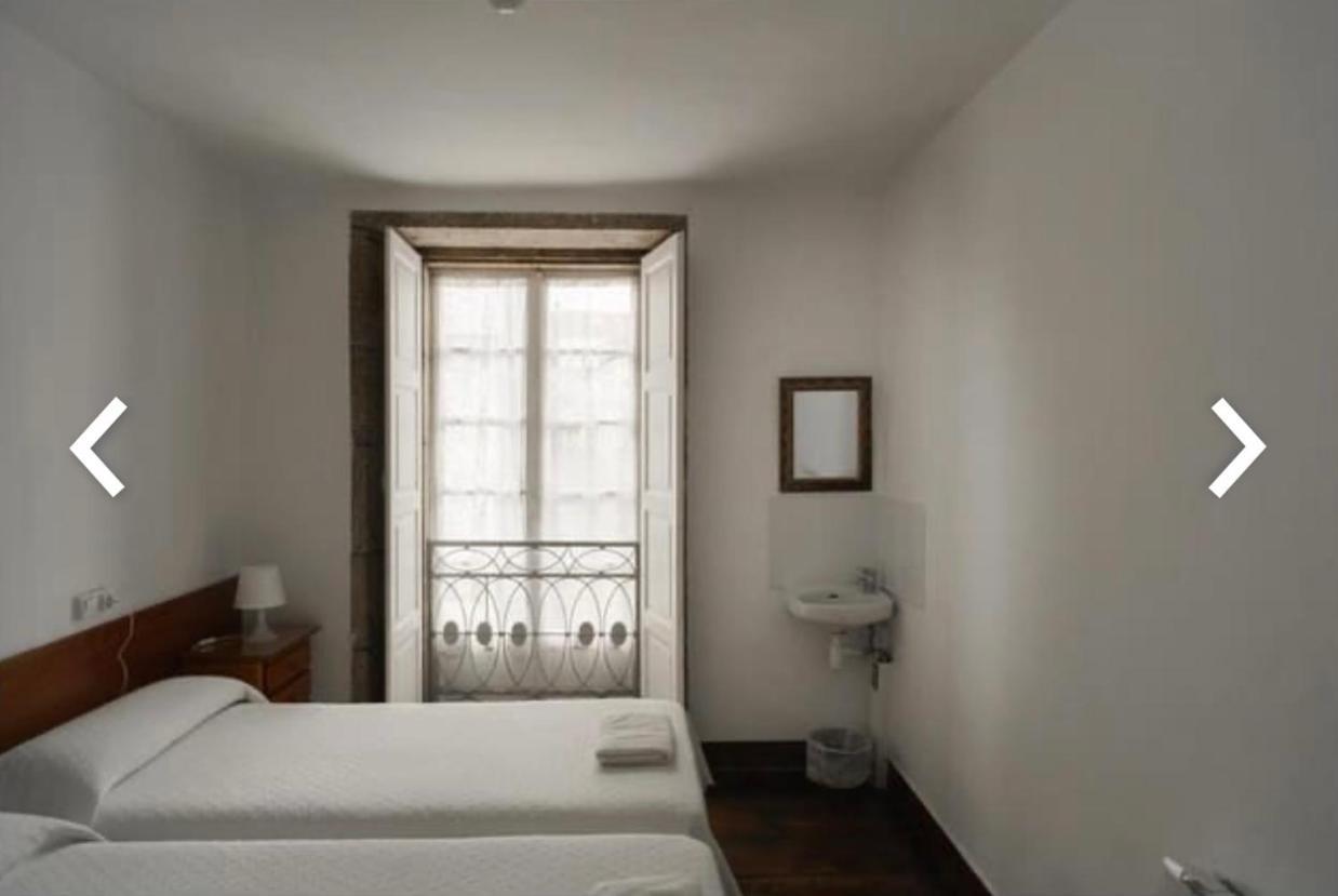 Quarto Twin com Casa de Banho