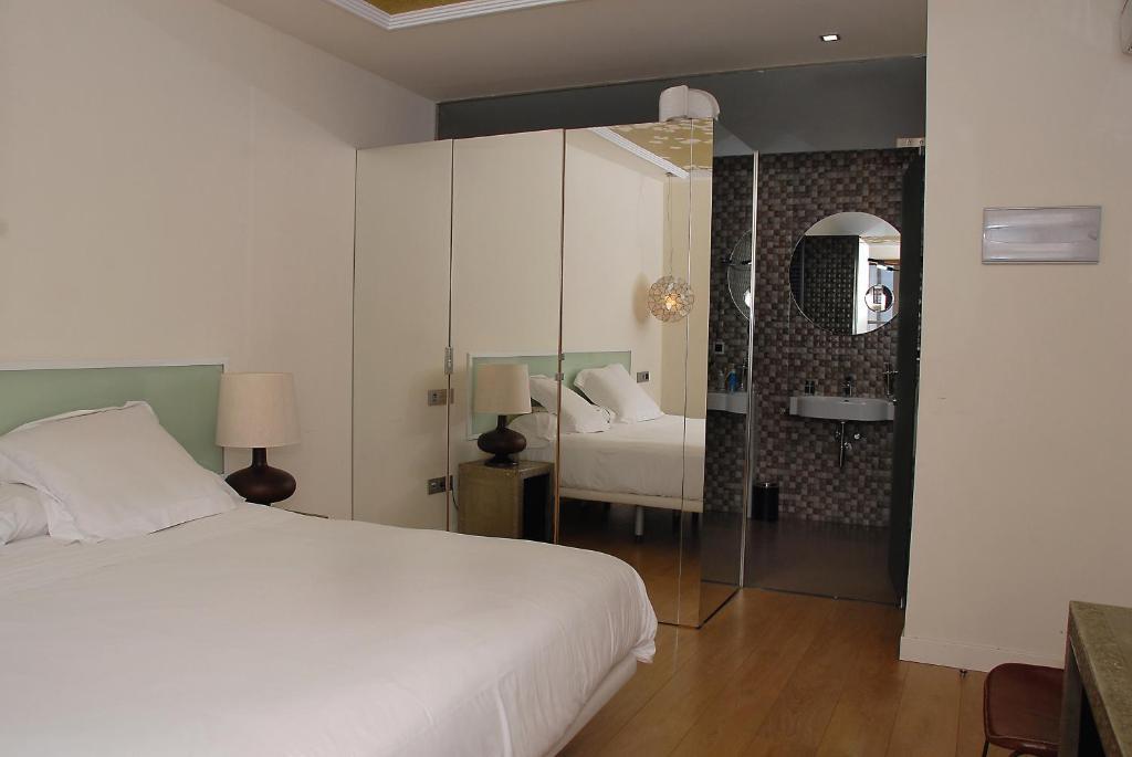 Quarto Duplo ou Twin Deluxe com Banheira de Hidromassagem