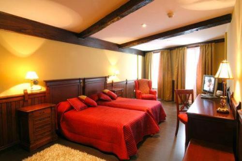 Quarto Twin Standard