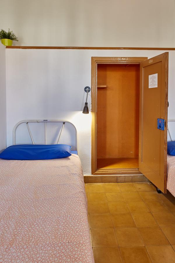 Single Bed Mixed Dormitory Room,632154276:JPEG