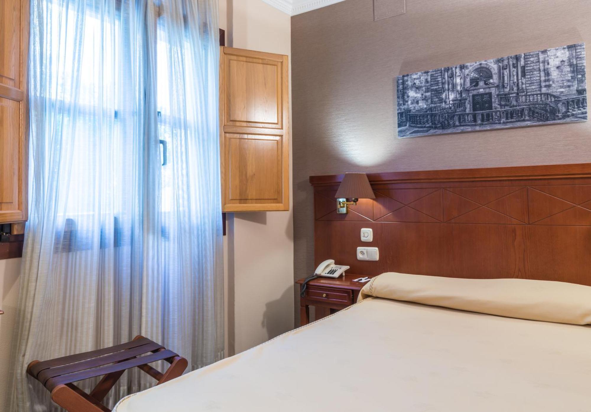 Single Room,701590144:JPEG